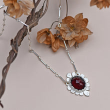 Load image into Gallery viewer, Isola Necklace
