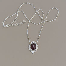 Load image into Gallery viewer, Isola Necklace
