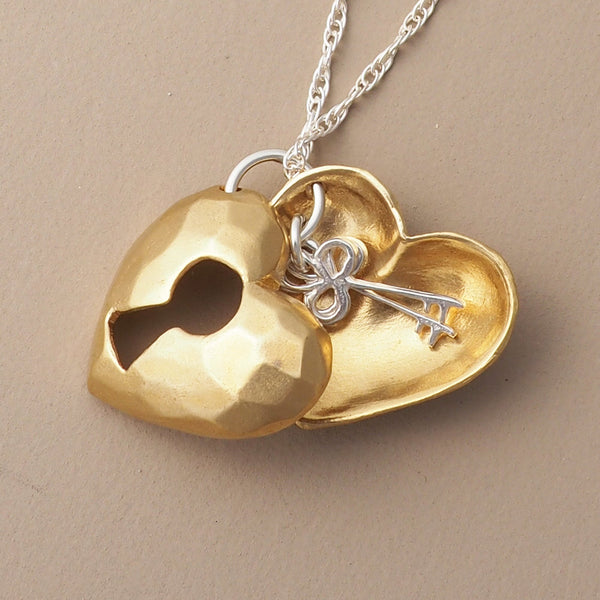 Vervain Filigree Heart Locket Necklace – Lacchiappasognijewelry